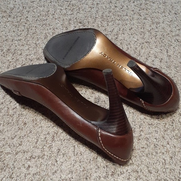 ELLEN TRACY 8.5 brown heels